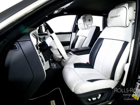 Used 2018 Rolls-Royce Phantom Sedan image 13