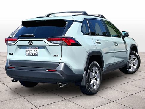 Used 2022 Toyota RAV4 XLE w/ Convenience Package FWD image 15