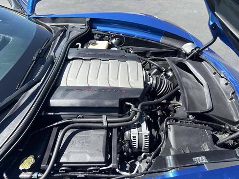 Used 2016 Chevrolet Corvette Stingray Coupe w/ Carbon Flash Badge Package RWD image 10