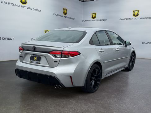 Used 2023 Toyota Corolla SE w/ SE Premium Package FWD image 5