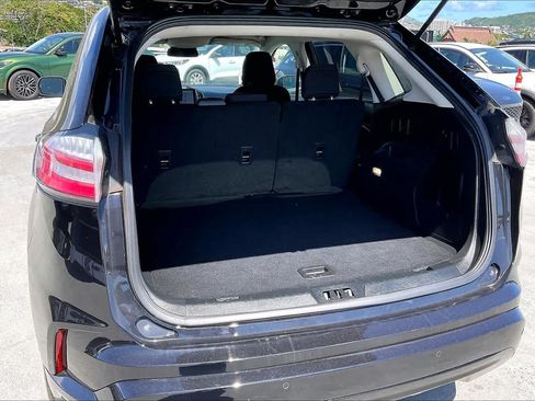 Certified 2024 Ford Edge SE w/ Black Appearance Package AWD/4WD image 18