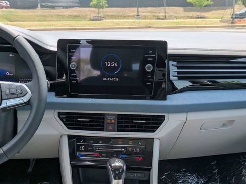 New 2026 Volkswagen Jetta SE FWD image 18