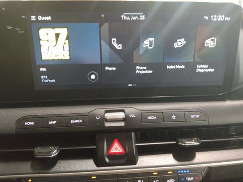 Used 2025 Kia K4 FWD image 25