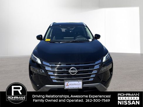 Certified 2025 Nissan Rogue SL w/ SL Premium Package AWD/4WD image 9