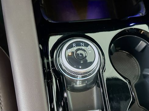 Used 2025 Ford Explorer Platinum w/ LUX Leather Package image 25