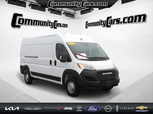 Used 2025 RAM ProMaster 2500 w/ Upfitter's Prep Package image 9