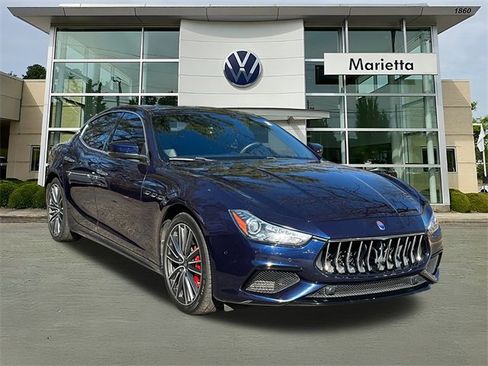 Used 2020 Maserati Ghibli S image 1