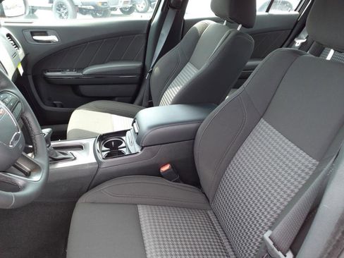 New 2023 Dodge Charger SXT w/ Blacktop Package image 8