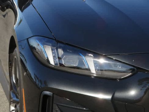 Used 2025 BMW M440i w/ Premium Package image 5