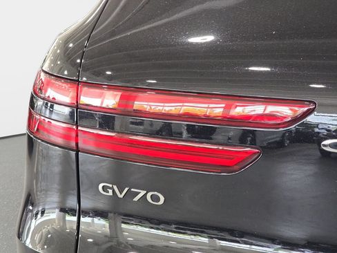 Used 2024 Genesis GV70 2.5T AWD/4WD image 27