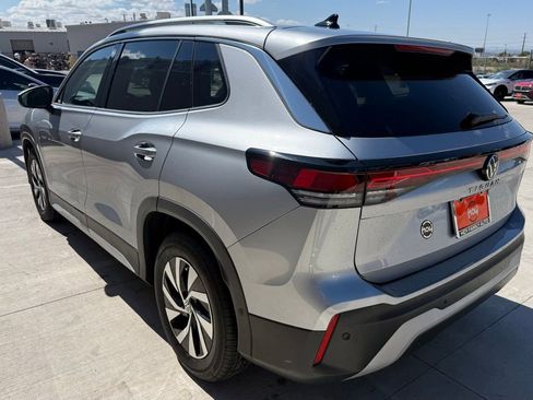Certified 2025 Volkswagen Tiguan S FWD image 7