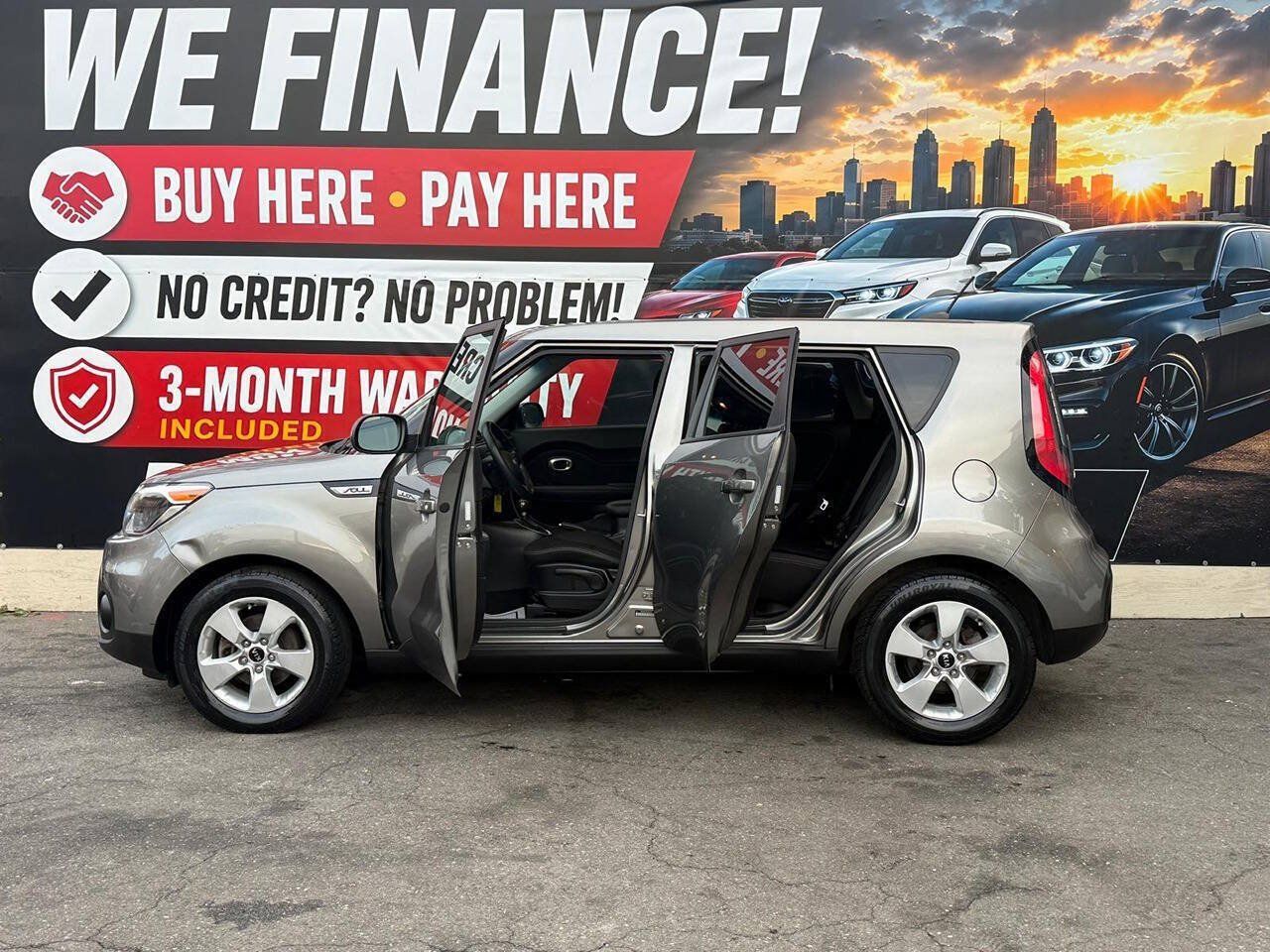 Used 2017 Kia Soul FWD image 10