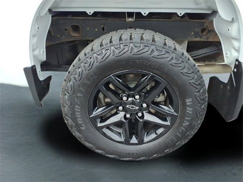Used 2024 Chevrolet Silverado 1500 LT Trail Boss image 12