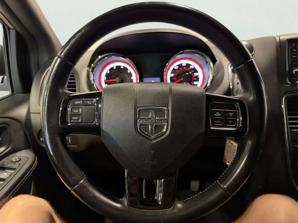 Used 2016 Dodge Grand Caravan SE FWD image 37
