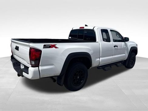 Used 2022 Toyota Tacoma SR w/ SX Package RWD image 5