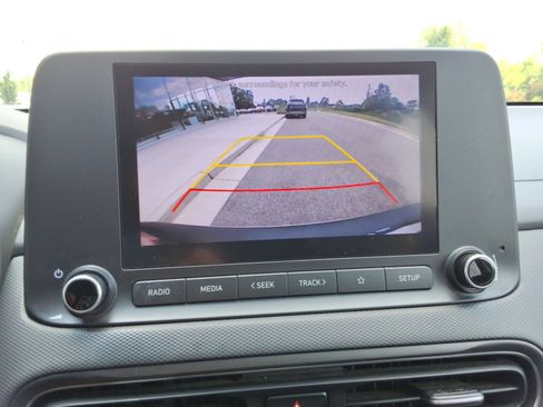 Used 2022 Hyundai Kona SEL AWD/4WD image 16
