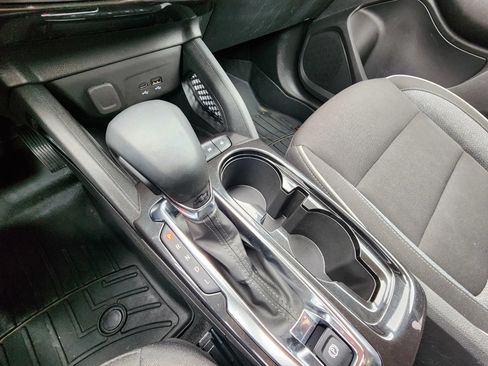 Used 2024 Chevrolet TrailBlazer LT w/ Convenience Package FWD image 36