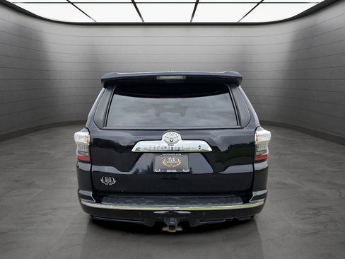 Used 2021 Toyota 4Runner Limited image 8
