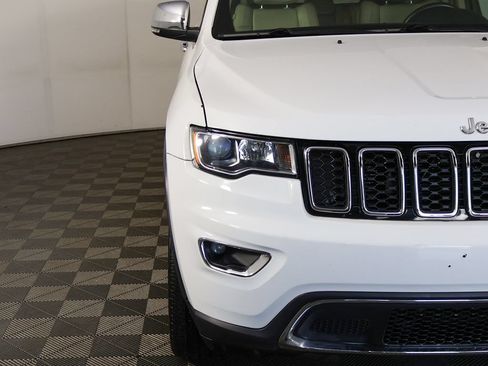 Used 2019 Jeep Grand Cherokee Limited AWD/4WD image 13