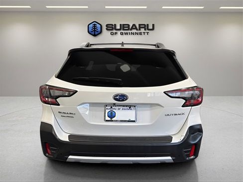 Certified 2022 Subaru Outback Limited image 4