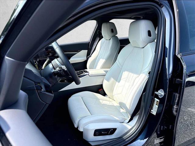 Used 2026 BMW 530i w/ M Sport Package RWD image 27