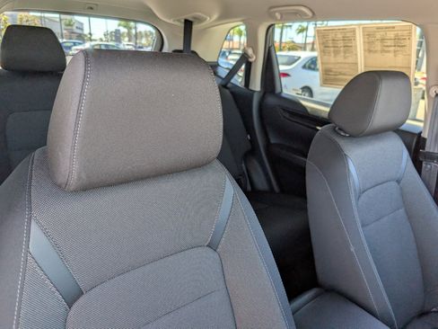 Used 2025 Honda CR-V LX image 3