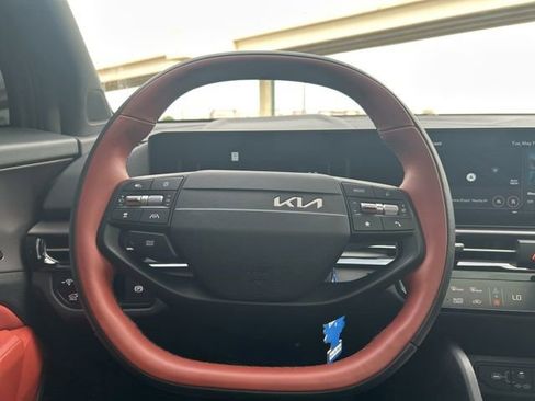Used 2026 Kia Sportage SX FWD image 22