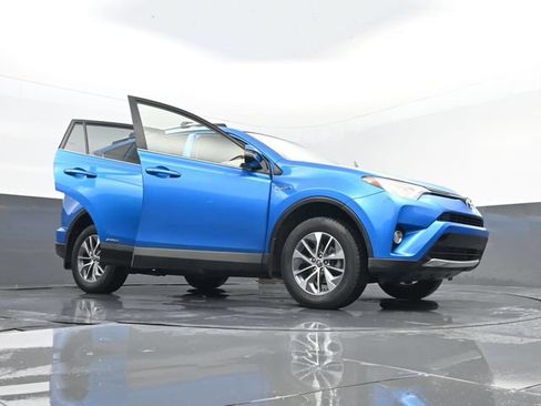 Used 2016 Toyota RAV4 XLE AWD/4WD image 30