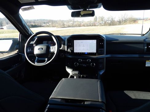 Used 2025 Ford F150 XLT w/ Equipment Group 302A MID image 18