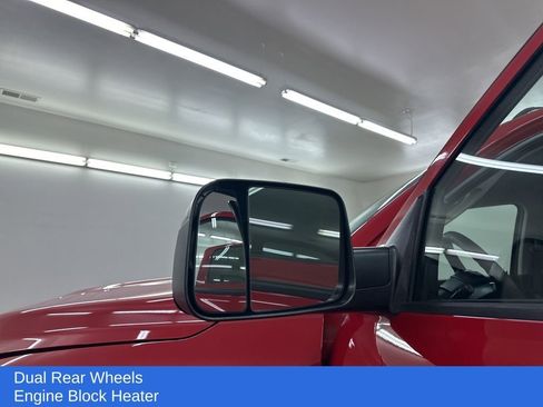 Used 2017 RAM 3500 Tradesman w/ Chrome Appearance Group image 16