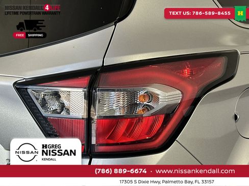 Used 2017 Ford Escape Titanium image 29