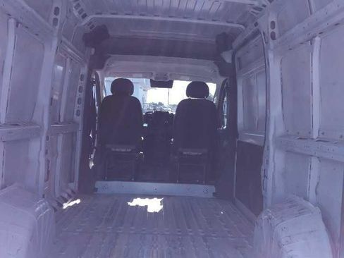 Used 2024 RAM ProMaster 2500 w/ Convenience Group FWD image 4
