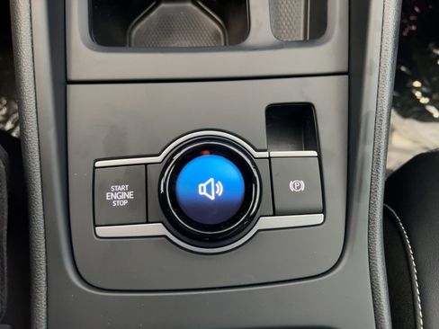 New 2026 Volkswagen Tiguan SE R-Line image 18