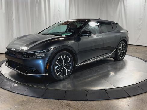 Certified 2023 Kia EV6 Wind w/ Wind Technology Package image 6