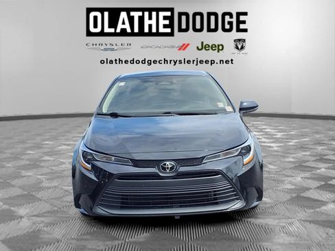 Used 2025 Toyota Corolla LE FWD image 29