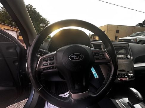 Used 2013 Subaru Outback 2.5i Premium w/ All-Weather Pkg AWD/4WD image 19