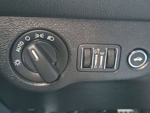 Used 2019 Dodge Challenger SRT Hellcat w/ Laguna Leather Package RWD image 18
