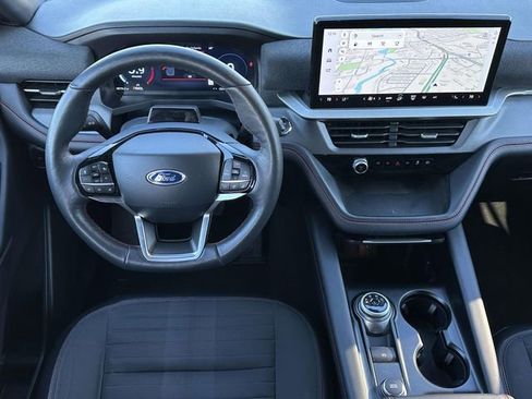 Used 2025 Ford Explorer ST-Line w/ ST-Line Street Pack image 11