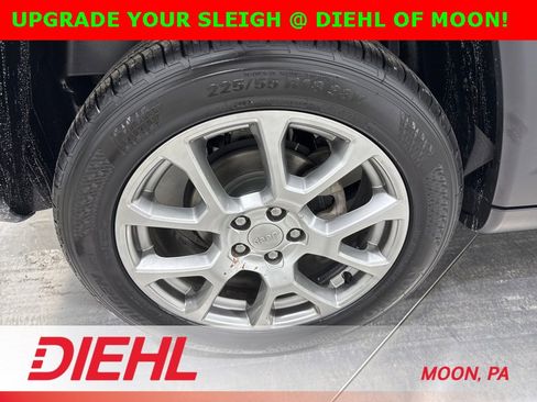 Certified 2022 Jeep Compass Latitude image 9