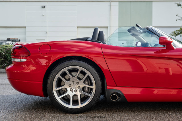 Used 2003 Dodge Viper SRT-10 RWD image 9
