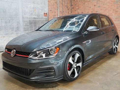 Used 2017 Volkswagen GTI S FWD image 18