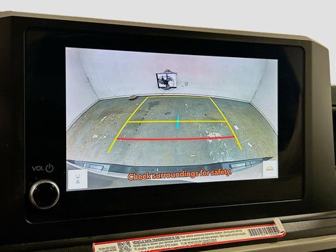 Used 2025 Toyota Tacoma SR image 11