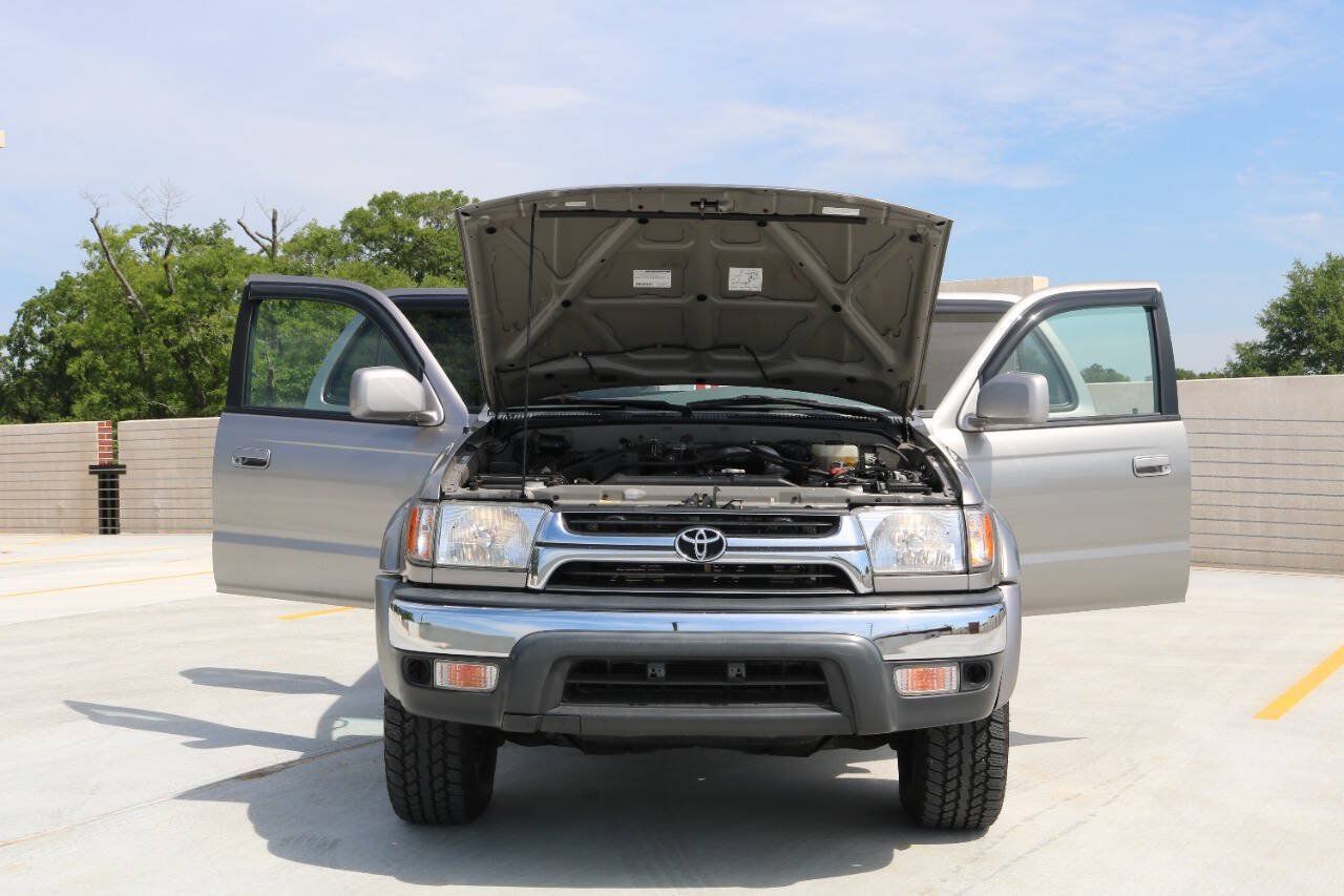 Used 2002 Toyota 4Runner SR5 AWD/4WD image 13