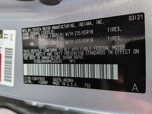Certified 2021 Toyota Highlander LE AWD/4WD image 14