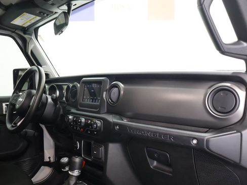 Used 2023 Jeep Wrangler Sport image 23