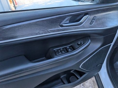 Used 2022 Jeep Grand Cherokee L Limited w/ Trailer Tow Group (B) image 10