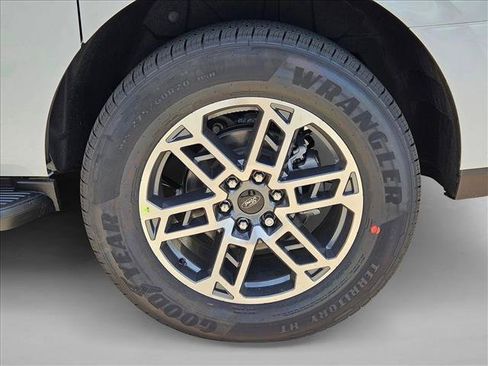 New 2026 Ford Expedition Max Active RWD image 10
