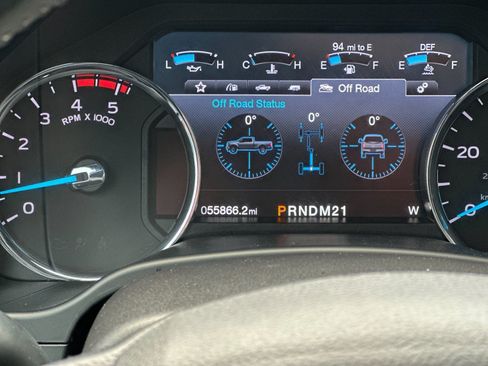 Used 2019 Ford F350 Platinum w/ Platinum Ultimate Package AWD/4WD image 25