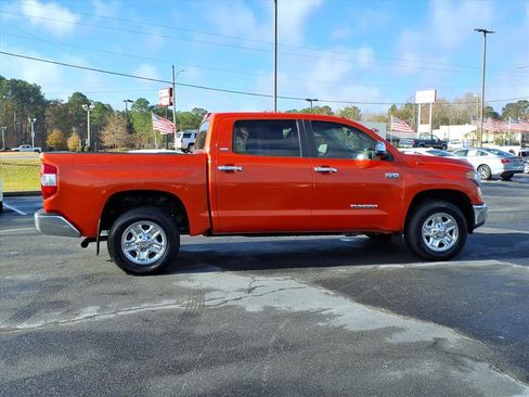 Used 2018 Toyota Tundra SR5 w/ SR5 Upgrade Package image 20