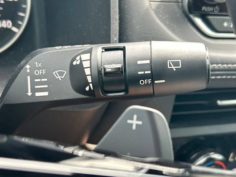 Certified 2023 Nissan Rogue SV FWD image 29